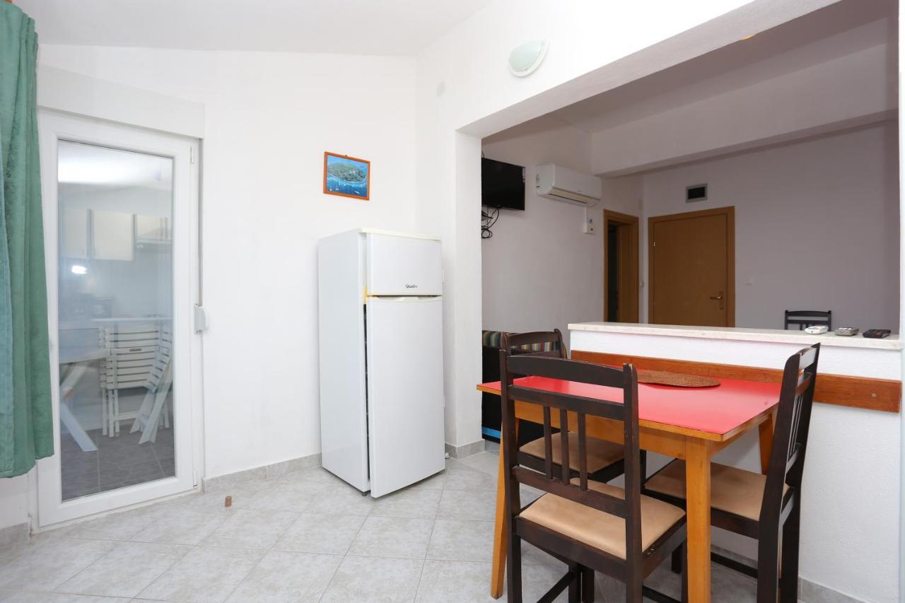 Apartments By The Sea Slatine, Ciovo - 14541 Εξωτερικό φωτογραφία