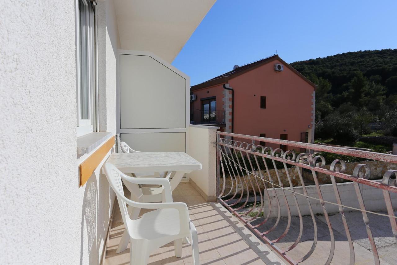 Apartments By The Sea Slatine, Ciovo - 14541 Εξωτερικό φωτογραφία